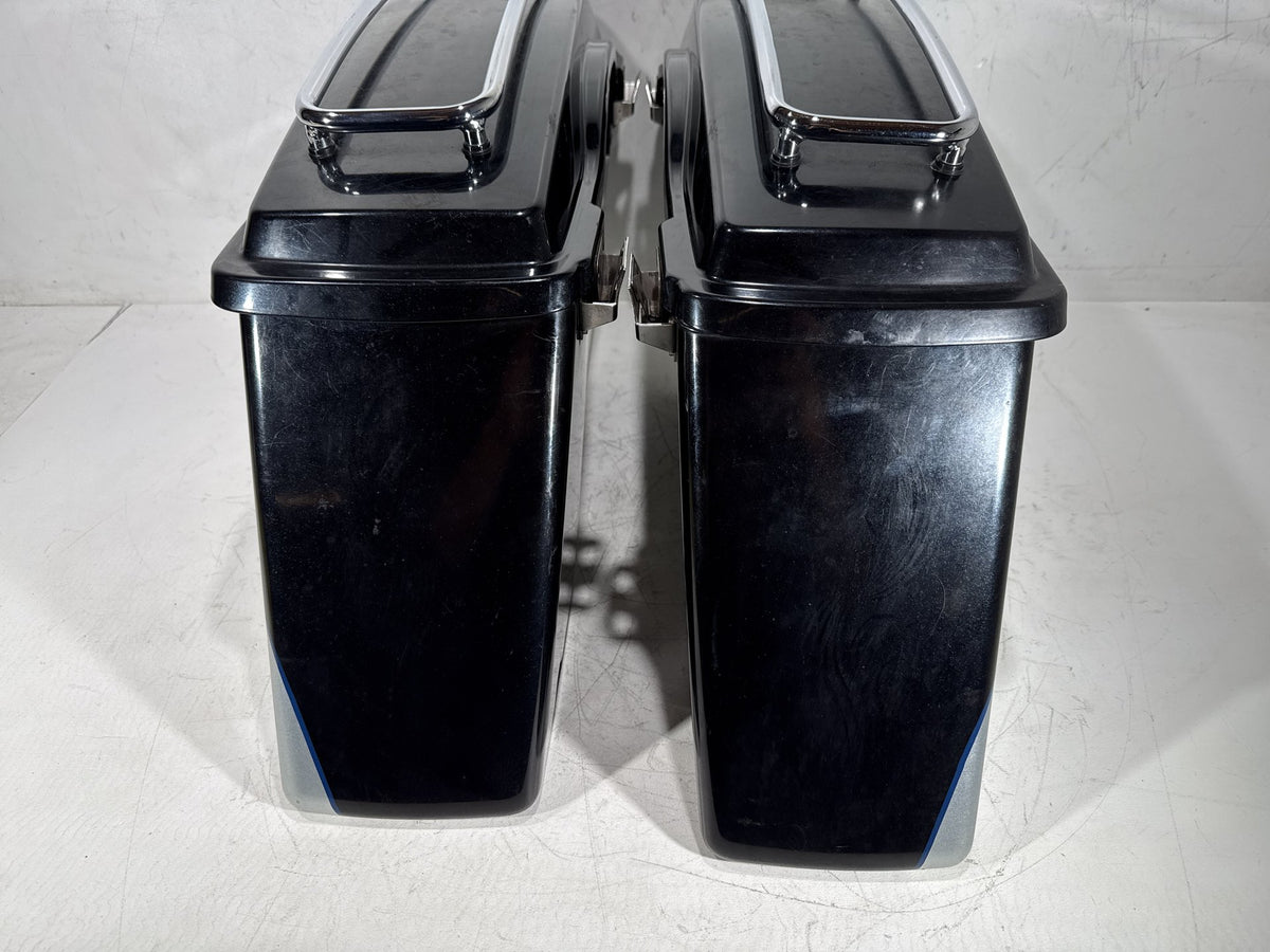 2012 Harley Electra Glide Touring Ultra OEM Left Right Saddlebags Luggage NOKey