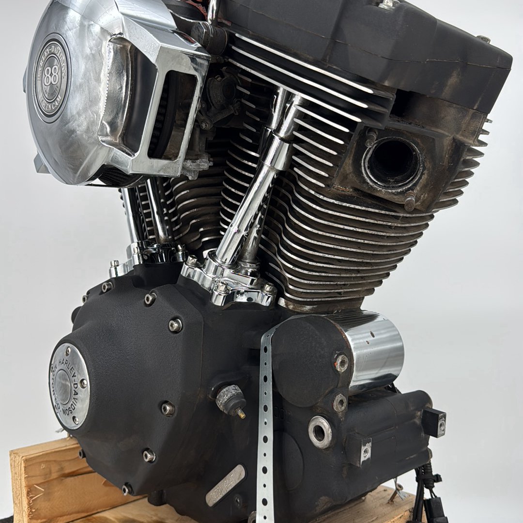 1999 - 2006 Harley-Davidson Softail Night Train CARB Twin Cam 88 Engine Motor 16155-01