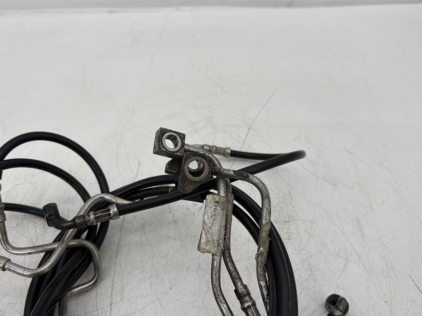 2014 Harley Street Glide Touring FLHXS OEM Front Brake Hose Line Pipe ABS