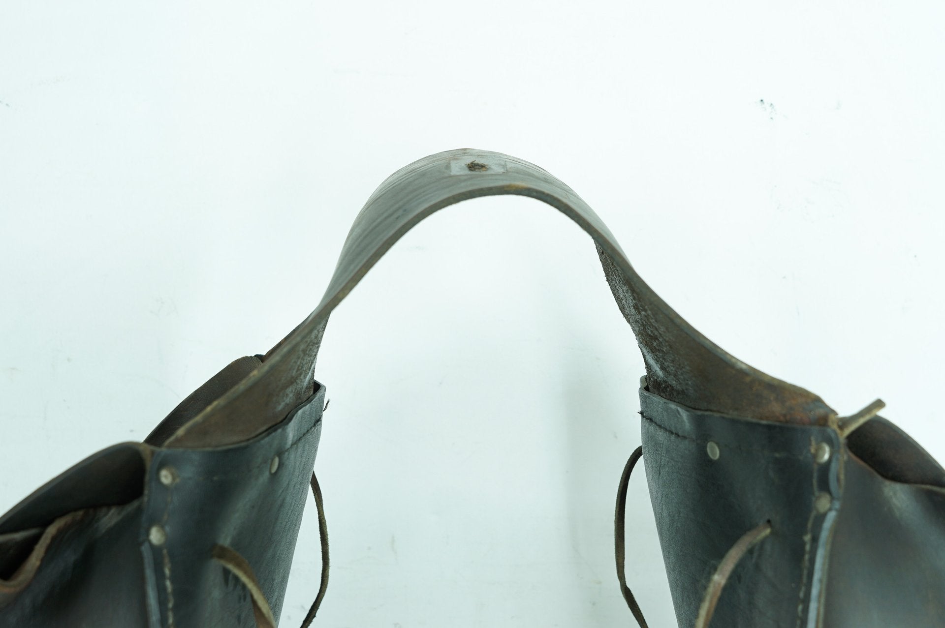 1984 - 1990 Harley-Davidson Sportster  Rear Left Right Saddlebags Luggage Leather Vintage