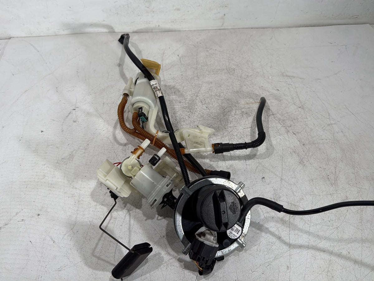 2011 Harley Road Glide Touring FLTRX OEM Fuel Pump Gas Gasoline Petrol Sending