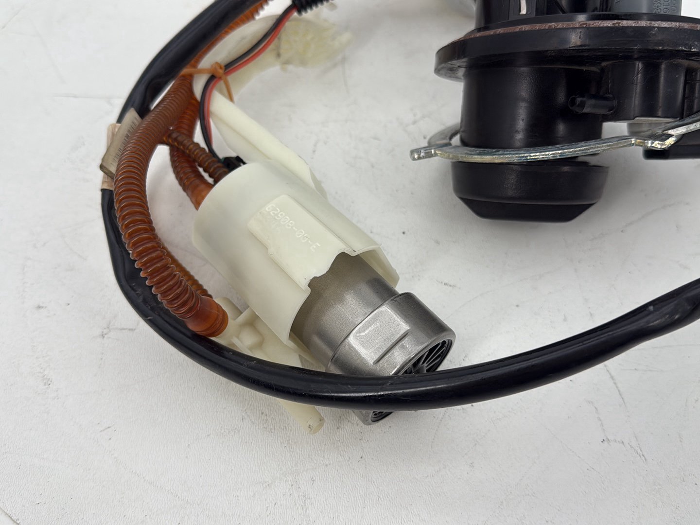 2019 - 2023 Harley-Davidson Touring Street Glide Gas Gasoline Fuel Petrol Pump Sending  	62908-08