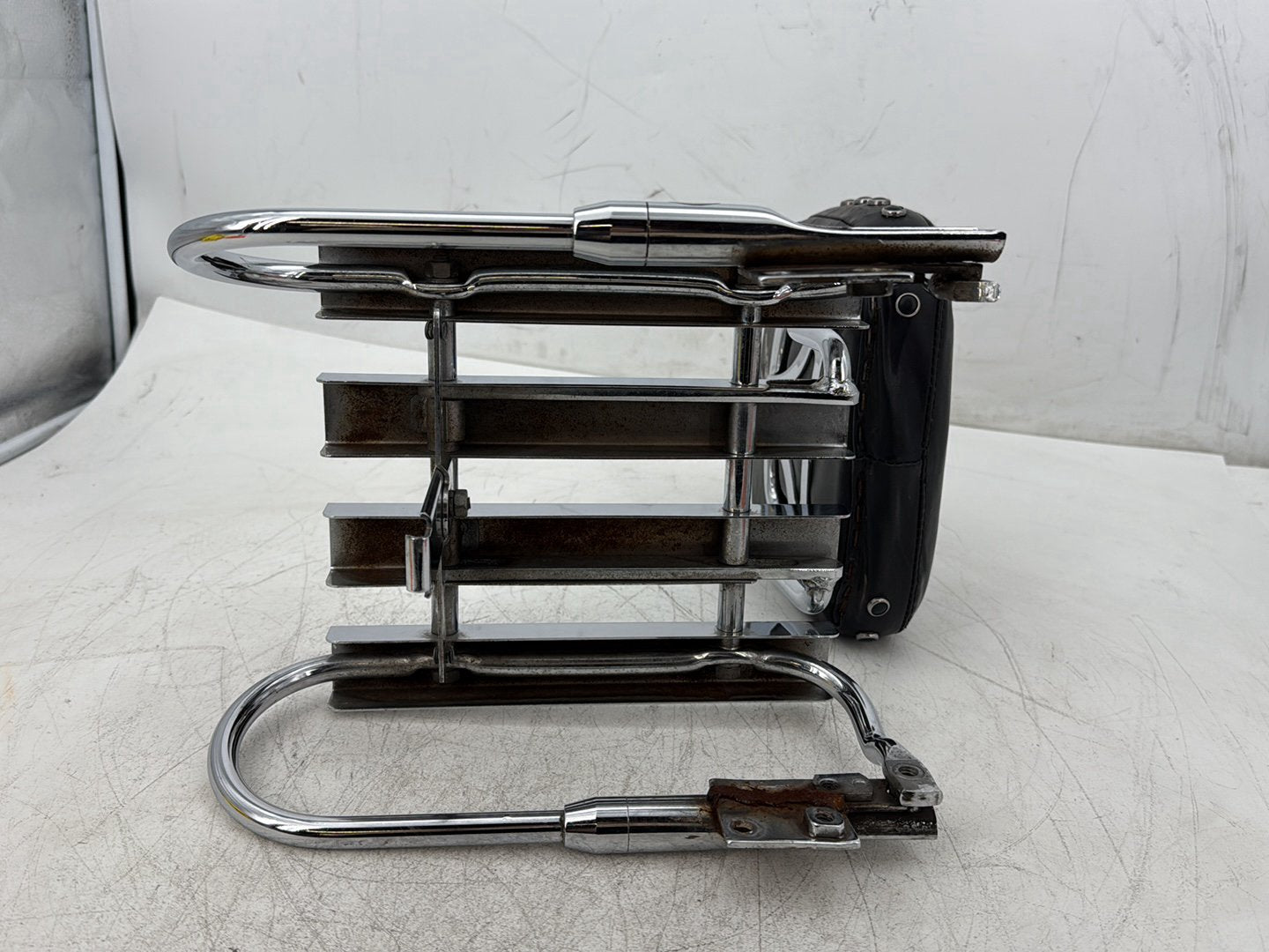 1995 Harley Road King Touring OEM Rear Sissy Bar w/ Backrest Cushion Pad TORN