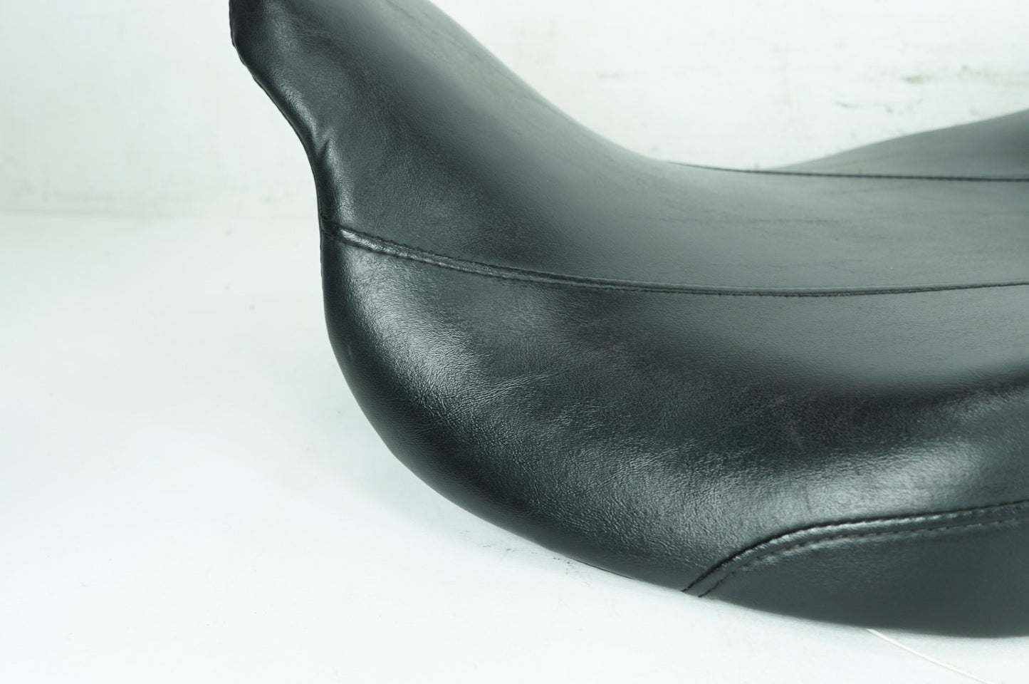 2007 - 2016 Harley-Davidson Touring Street Glide Passenger Rider Driver Seat Saddle 52320-11