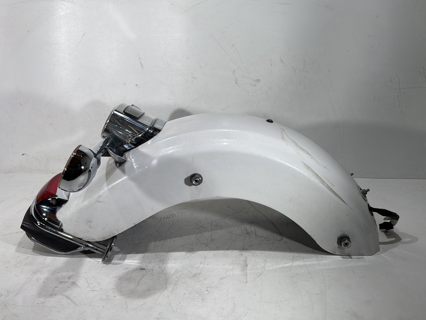 2013 Harley Electra Glide Touring Ultra FLHTCUI OEM Rear Wheel Fender & Turn Signals Bar
