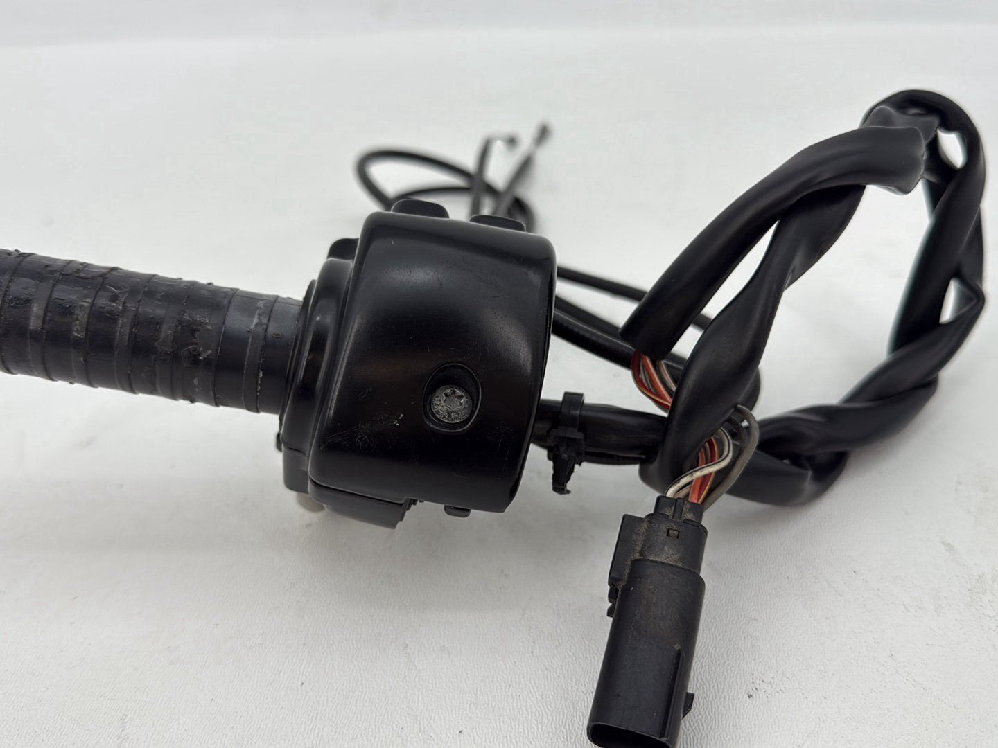 Harley-Davidson Misc  Right Engine Start Kill Switches Controls 71684-06