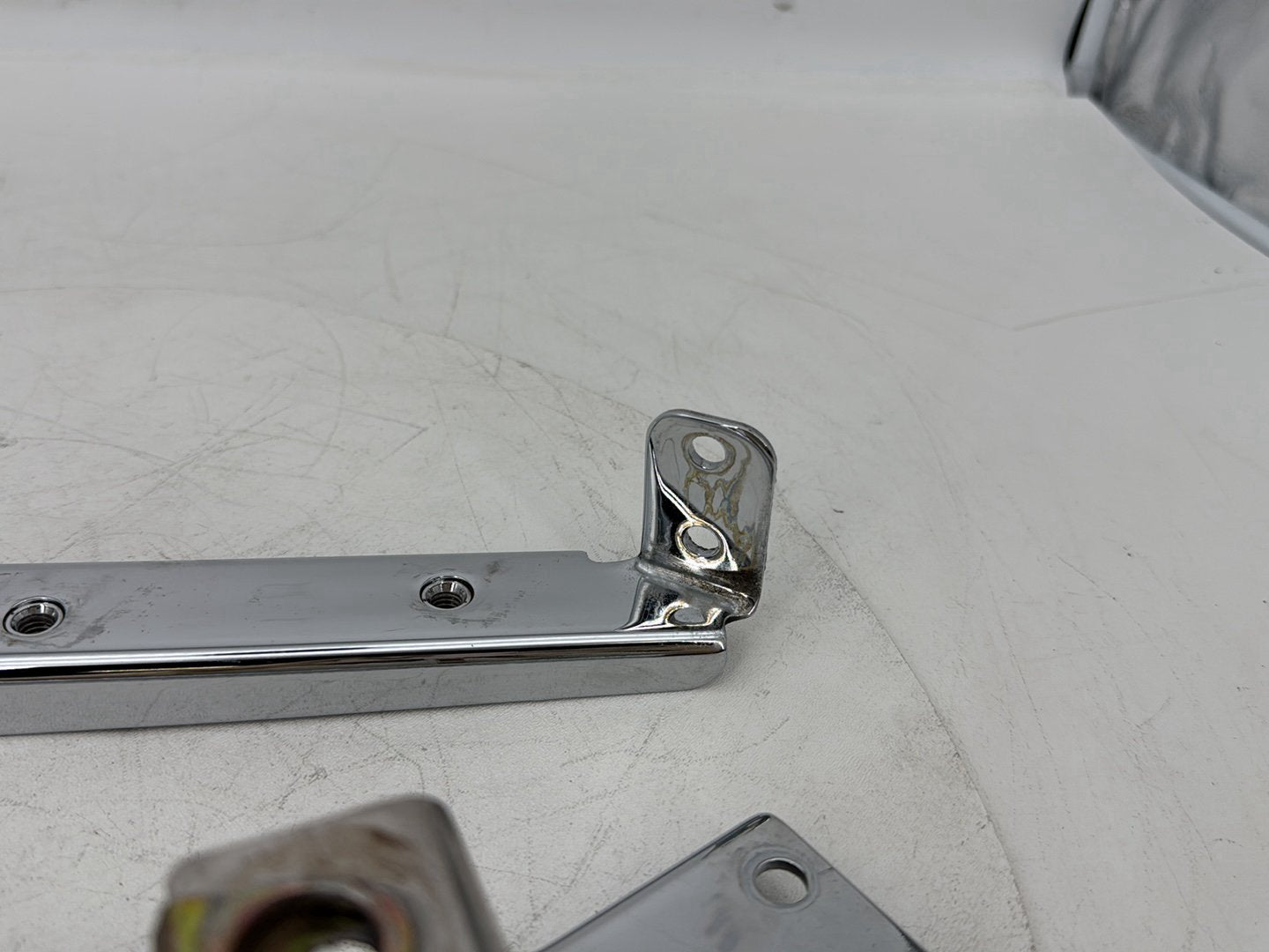 1999 - 2006 Harley-Davidson Touring Electra Glide Ultra Left Right Saddlebag Fender Struts Brackets 90718-79C
