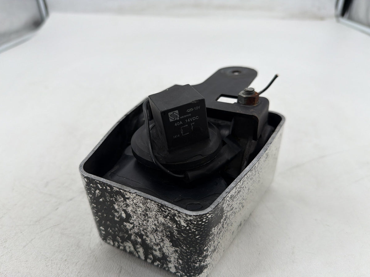 2014 Harley Electra Glide Touring Ultra OEM Signal Horn Klaxon Beep 69060-90F
