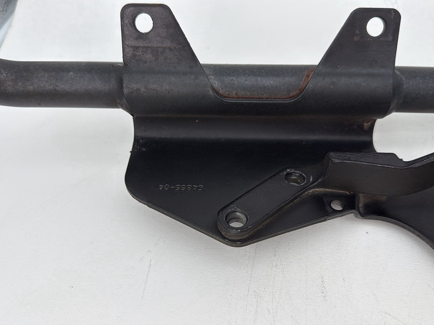2006 Harley Sportster XL883C 883 Custom OEM Exhaust Muffler Interconnect Bracket Support Bar