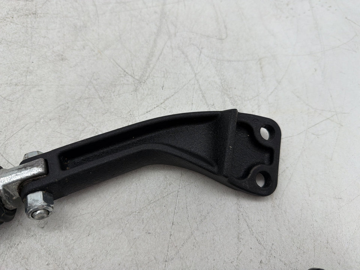 2017 Harley Dyna Street Bob FXDB OEM Passenger Left & Right Foot Pegs