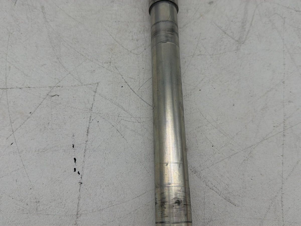 2007 Harley Electra Glide Touring Ultra OEM Front Wheel Axle Bolt Shaft