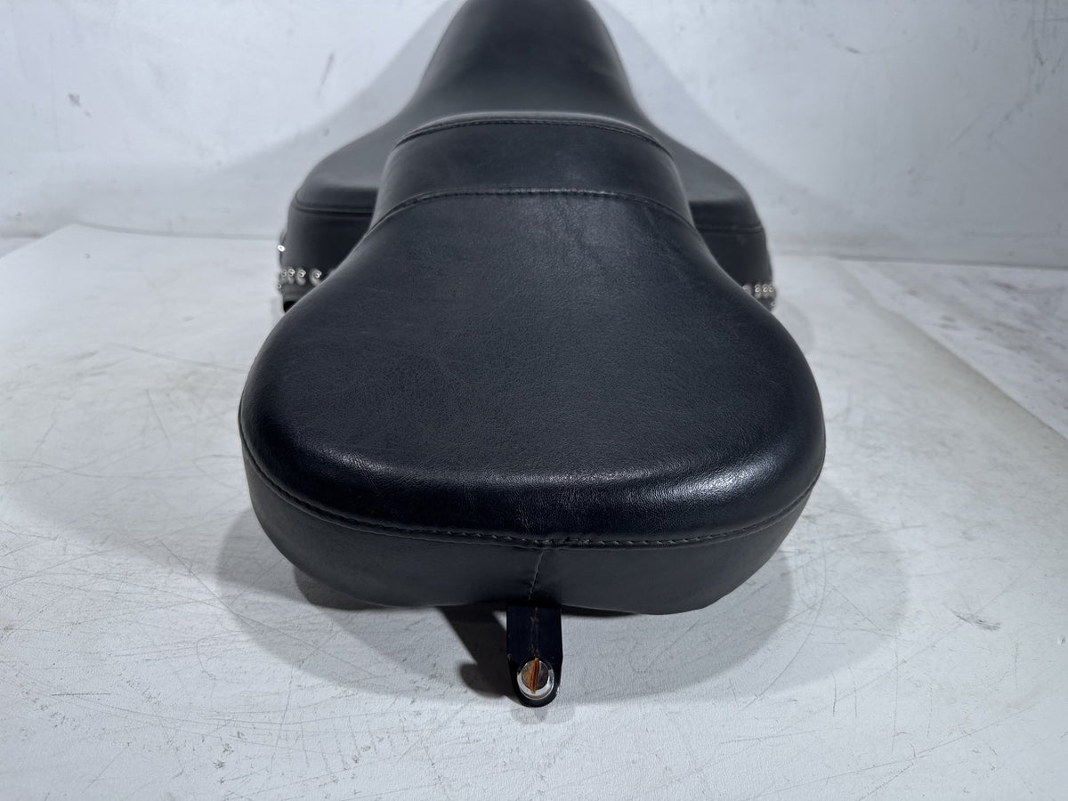 04 Harley Heritage Softail Classic FLSTCI OEM Passenger Rider Driver Seat Saddle
