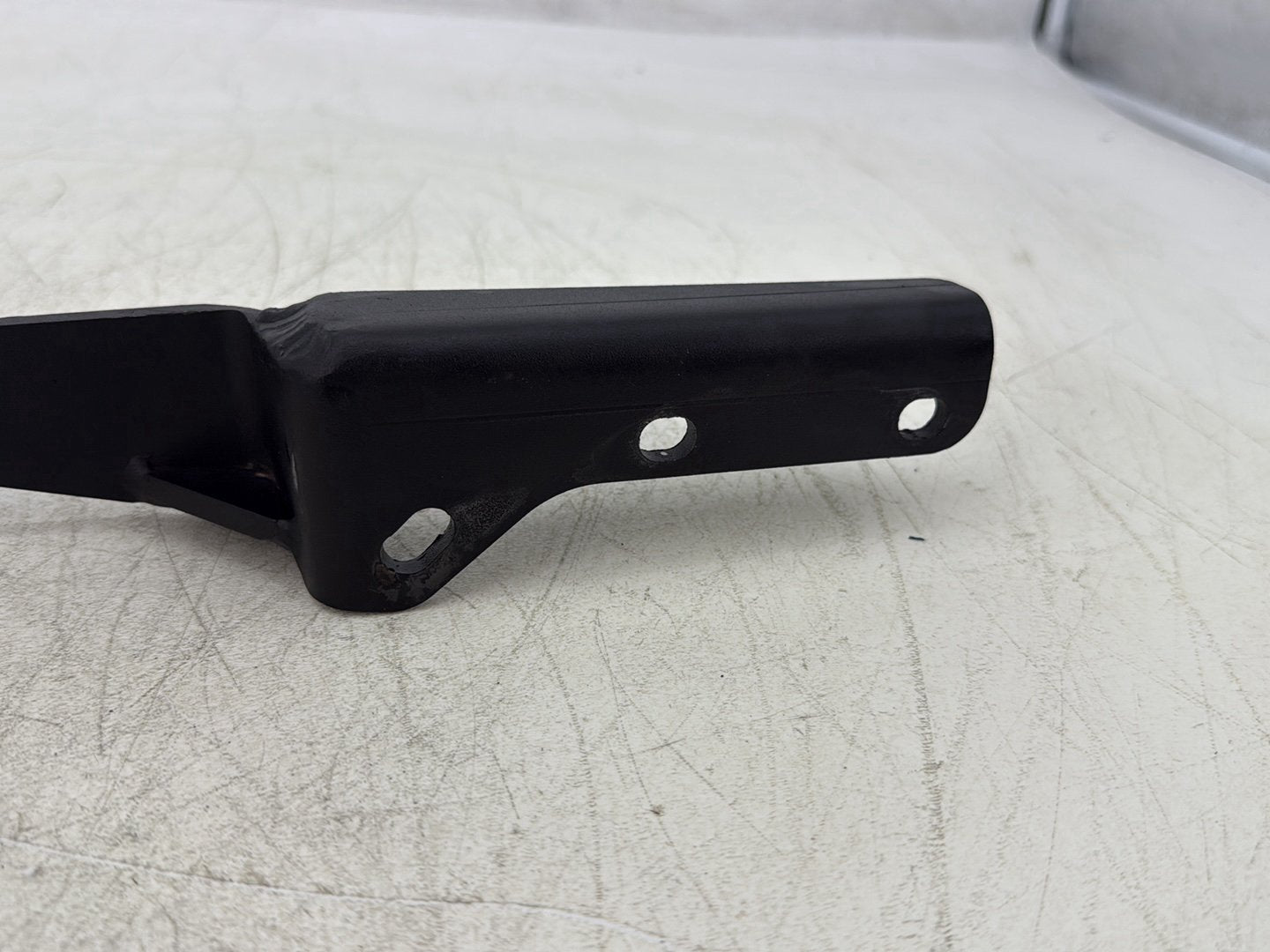 2004 Harley Dyna Super Glide FXDI OEM Exhaust System Support Bracket Holder