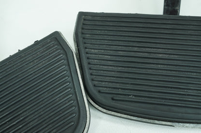 2007 - 2013 Harley-Davidson Touring Electra Glide Classic Left & Right Passenger Floorboard Foot Rest 50613-91A