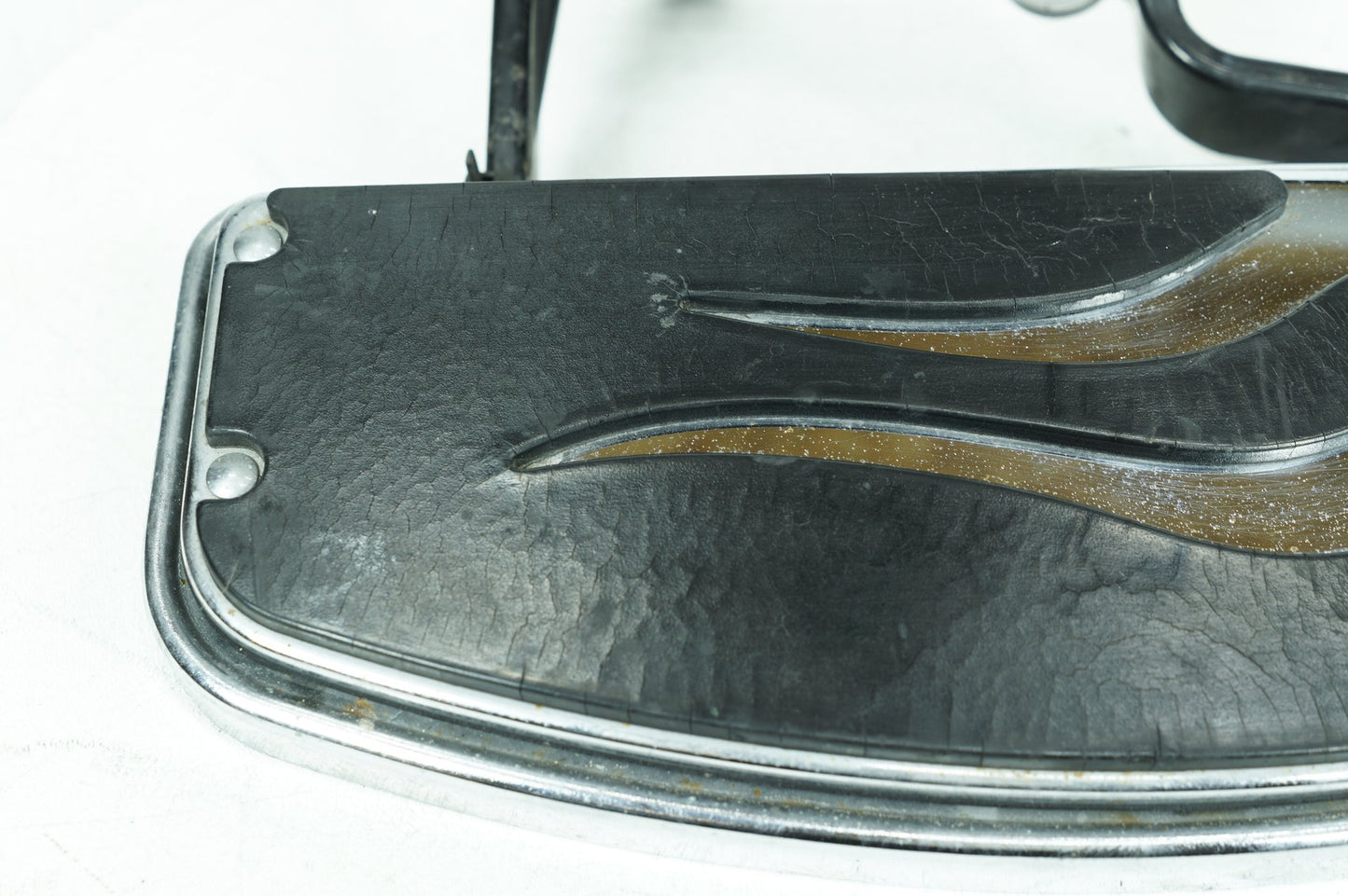 1999 - 2006 Harley-Davidson Softail Fat Boy Left Driver 1 Floorboard Foot Rest 33630-00A