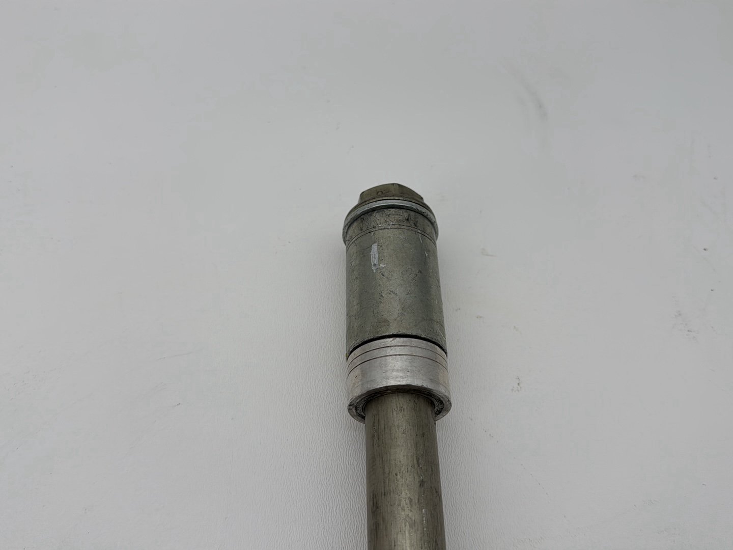 2008 Harley Softail Deluxe FLSTN OEM Rear Wheel Axle Bolt Shaft