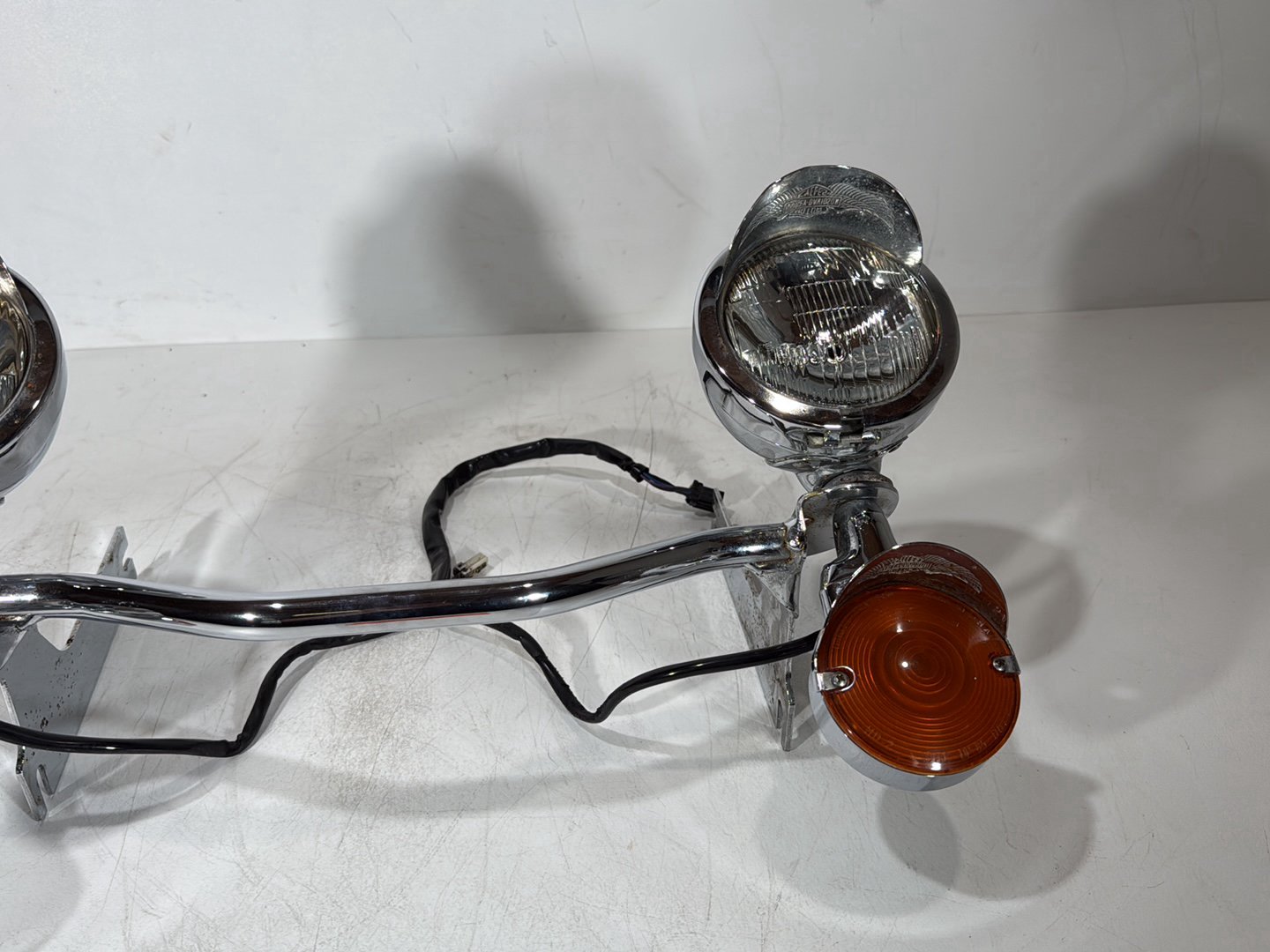1999 - 2006 Harley-Davidson Touring Road King Police Front Left Right Turn Signal Indicators 68712-94A , 68766-94