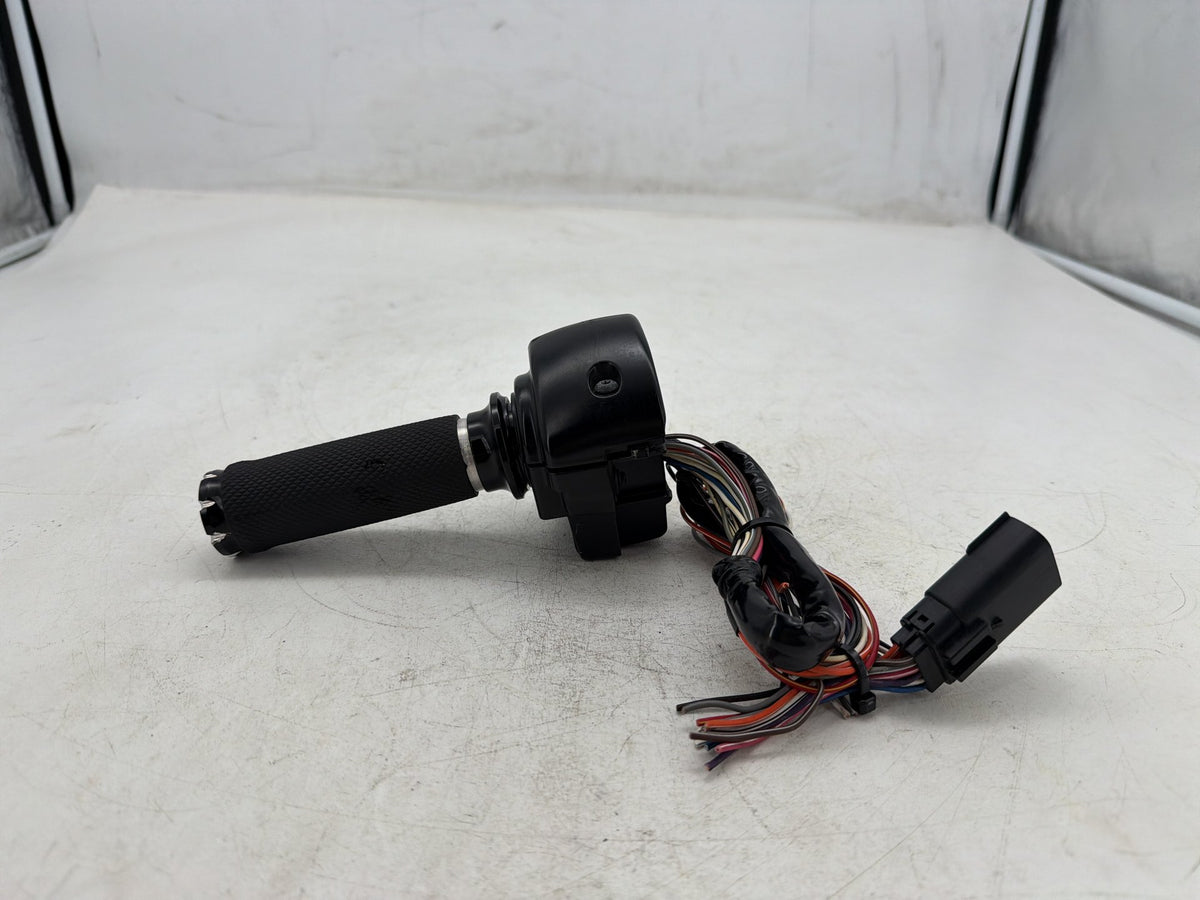2009 Harley Street Glide Touring OEM Right Engine Start Kill Switches Controls