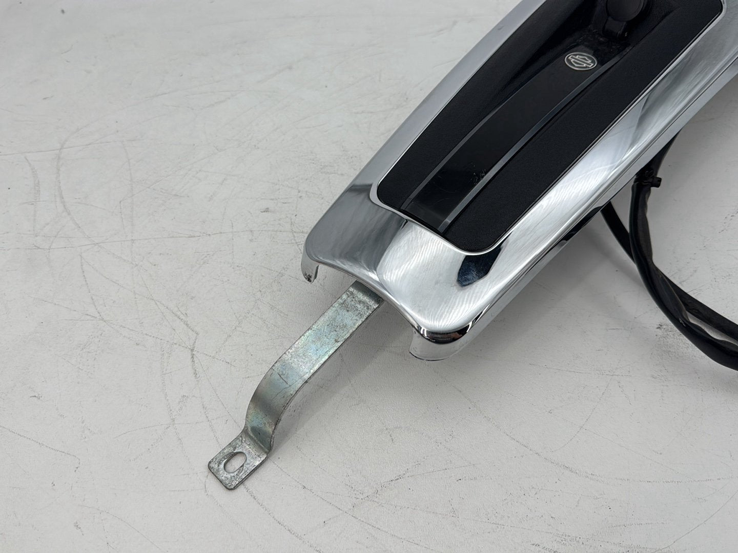 2008 - 2016 Harley-Davidson Touring Electra Glide Ultra Fuel Gas Tank Dash Console NOKey 61270-08