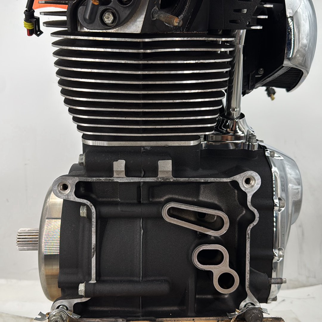 17 Harley Road Glide Touring OEM Milwaukee M8 107 Engine Motor Air Cooled 7 mi.