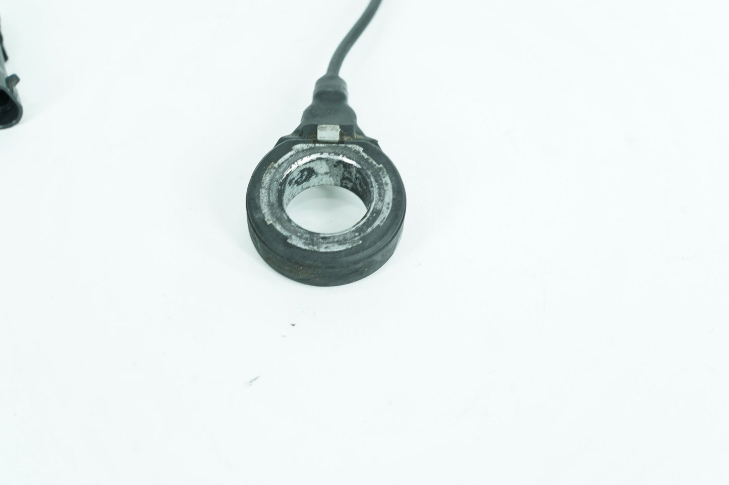 2012 - 2016 Harley-Davidson Touring Electra Ultra CVO Rear Wheel ABS Speed Sensor 40615-08