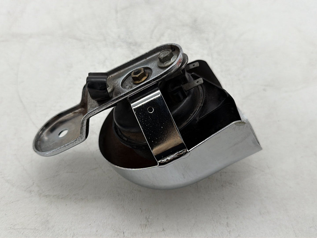 2007 Harley Softail Standard FXST OEM Horn Signal Klaxon Chrome Cover