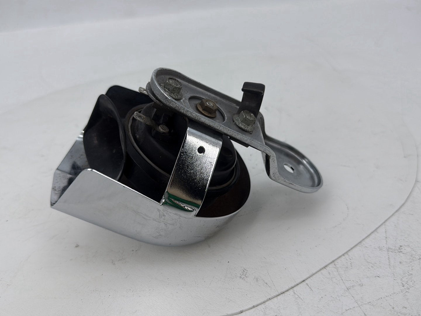 1999 - 2006 Harley-Davidson Touring CVO Screamin Eagle Road King Horn Signal Klaxon Chrome Cover 69012-93A