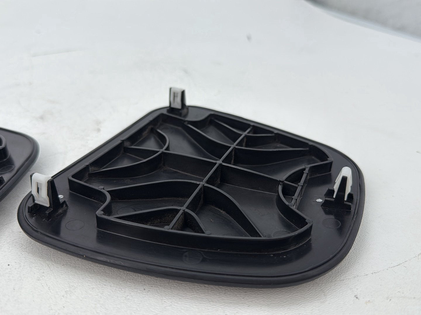 2014 Harley Electra Glide Touring CVO Screamin Eagle OEM Right & Left Lower Leg Fairing Cap Covers