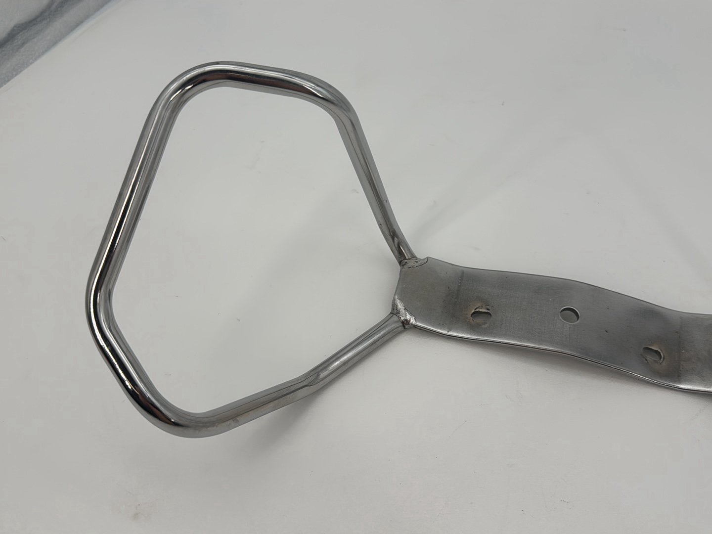 1999 - 2006 Harley-Davidson Touring Electra Glide Classic Rear Passenger Handrail Grab Bar Hand Rail  	91583-99
