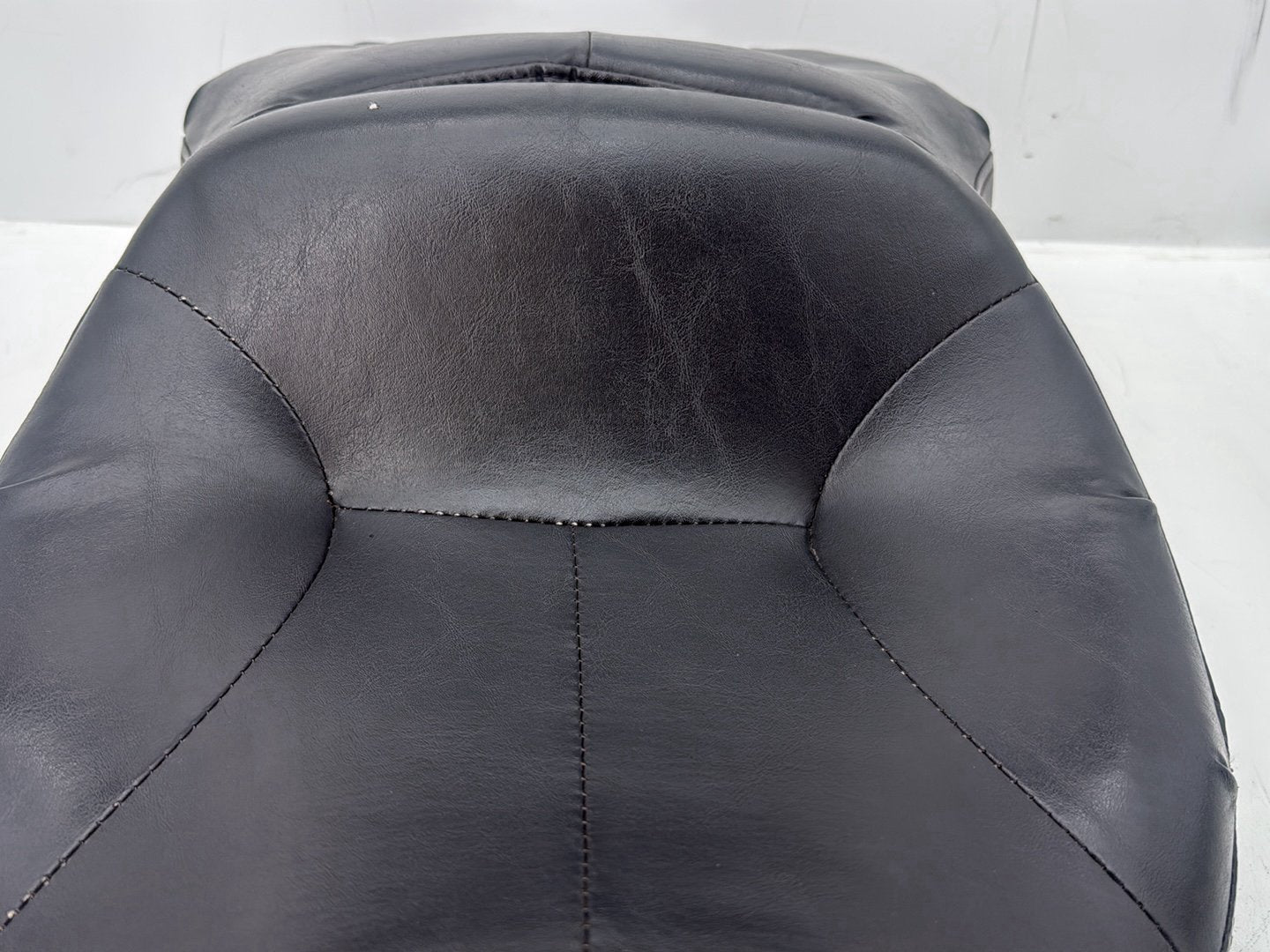 2007 Harley Touring FLHTCU Electra Glide Ultra OEM Passenger Rider Driver Seat Saddle