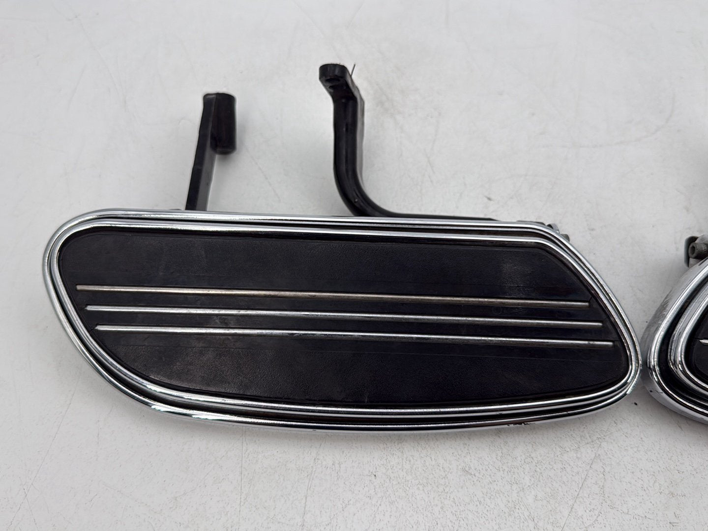 2007 - 2012 Harley-Davidson Touring Street Glide Left Right Driver Floorboard Foot Rest  	47365-83C