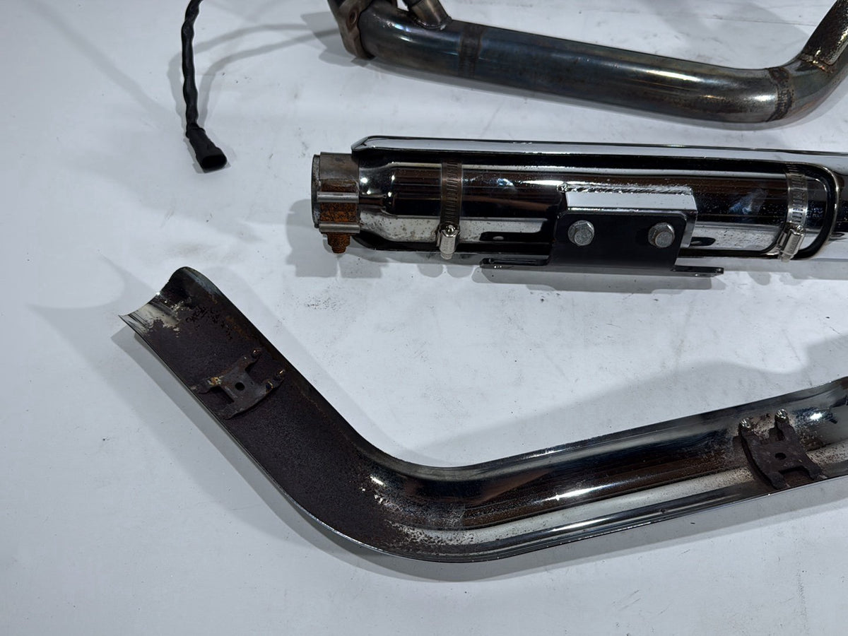 2007 Harley Softail Standard FXST OEM Exhaust Header Pipes Muffler