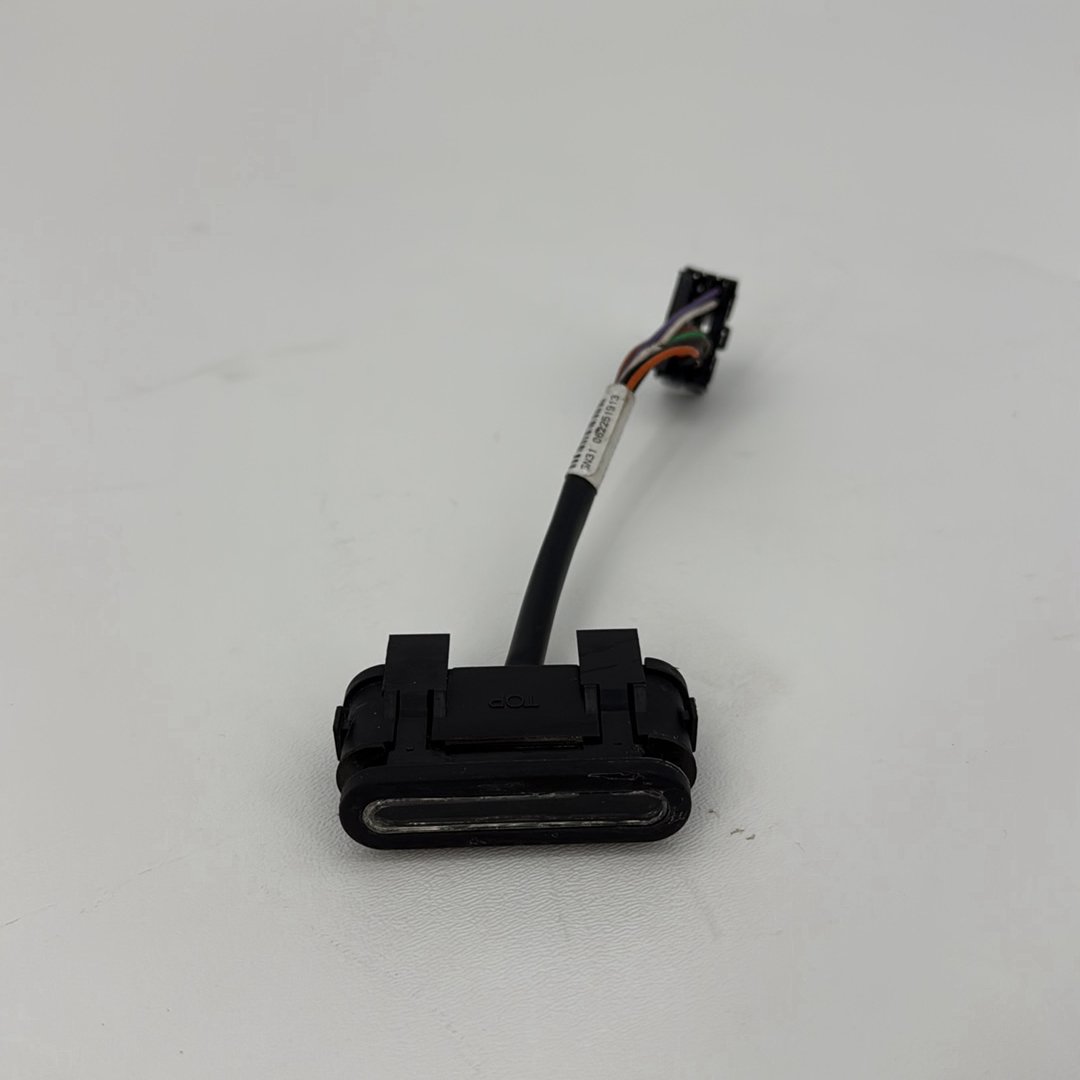 2007 - 2012 Harley-Davidson Touring Street Glide Dash Indicator Lamp Wire Plug 68789-96A  	68789-96A