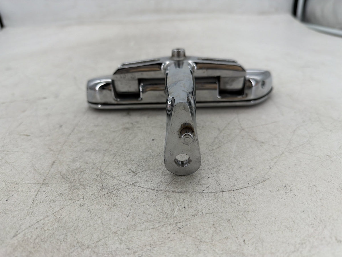 2004 Harley Electra Glide CVO Screamin Eagle OEM Left 1 Footboard Mount Bracket