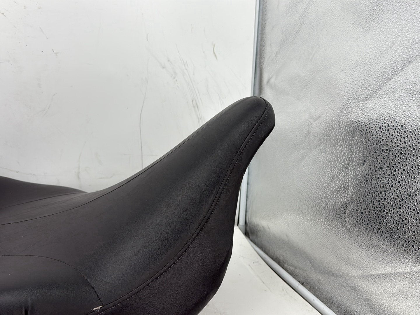 2005 Harley Electra Glide Touring Ultra FLHTCUI OEM Passenger Rider Driver Seat Saddle