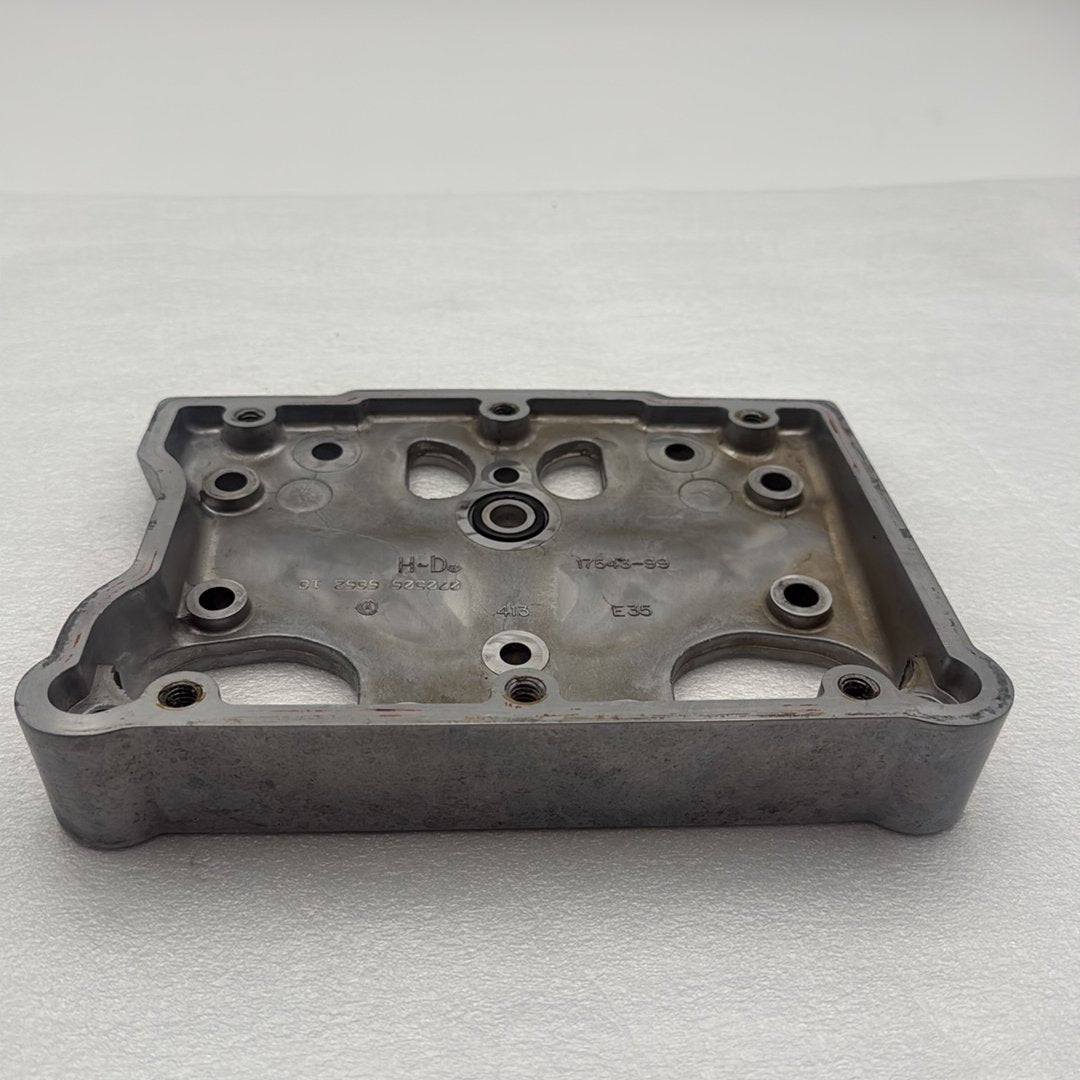 2007 - 2017 Harley-Davidson Dyna Street Bob Twin Cam Lower 1 Rocker Box 17543-99A 17543-99