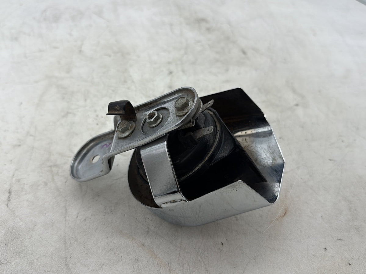 2012 Harley Dyna FXDF Fat Bob OEM Horn Signal Klaxon Chrome Cover 69012-93A