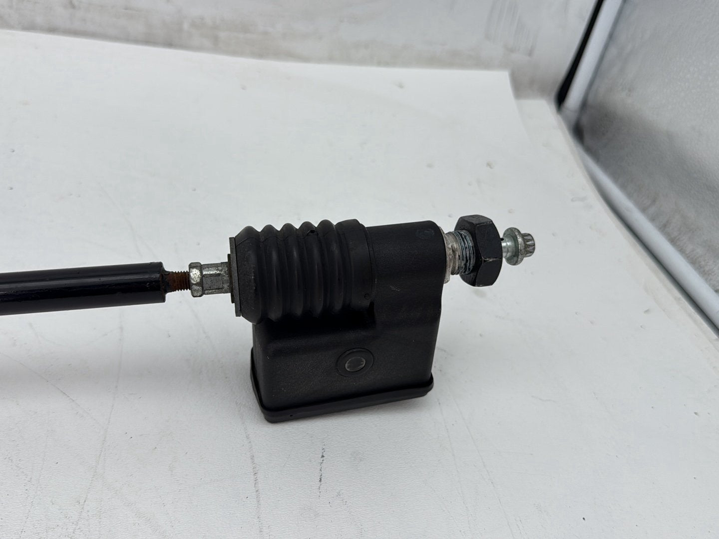 2000 Harley Dyna FXDWG Wide Glide OEM Rear Brake Master Cylinder Reservoir