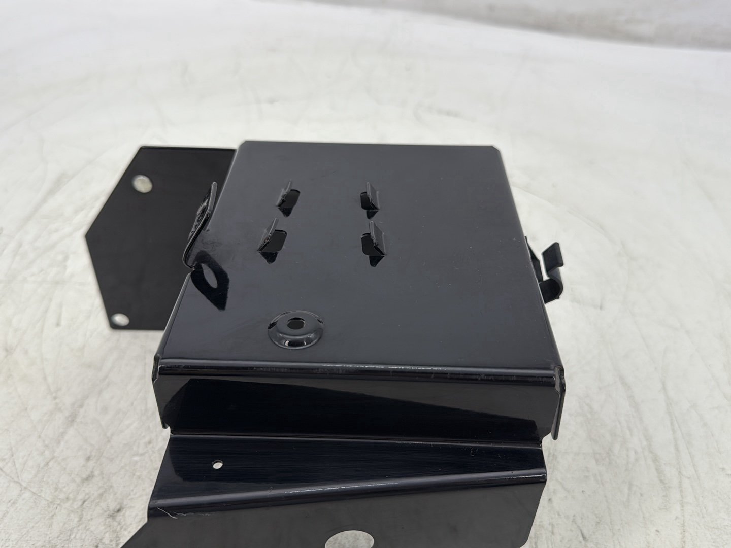 2006 Harley Road King Touring FLHRCI Classic OEM Battery Tray Bracket Holder Carrier