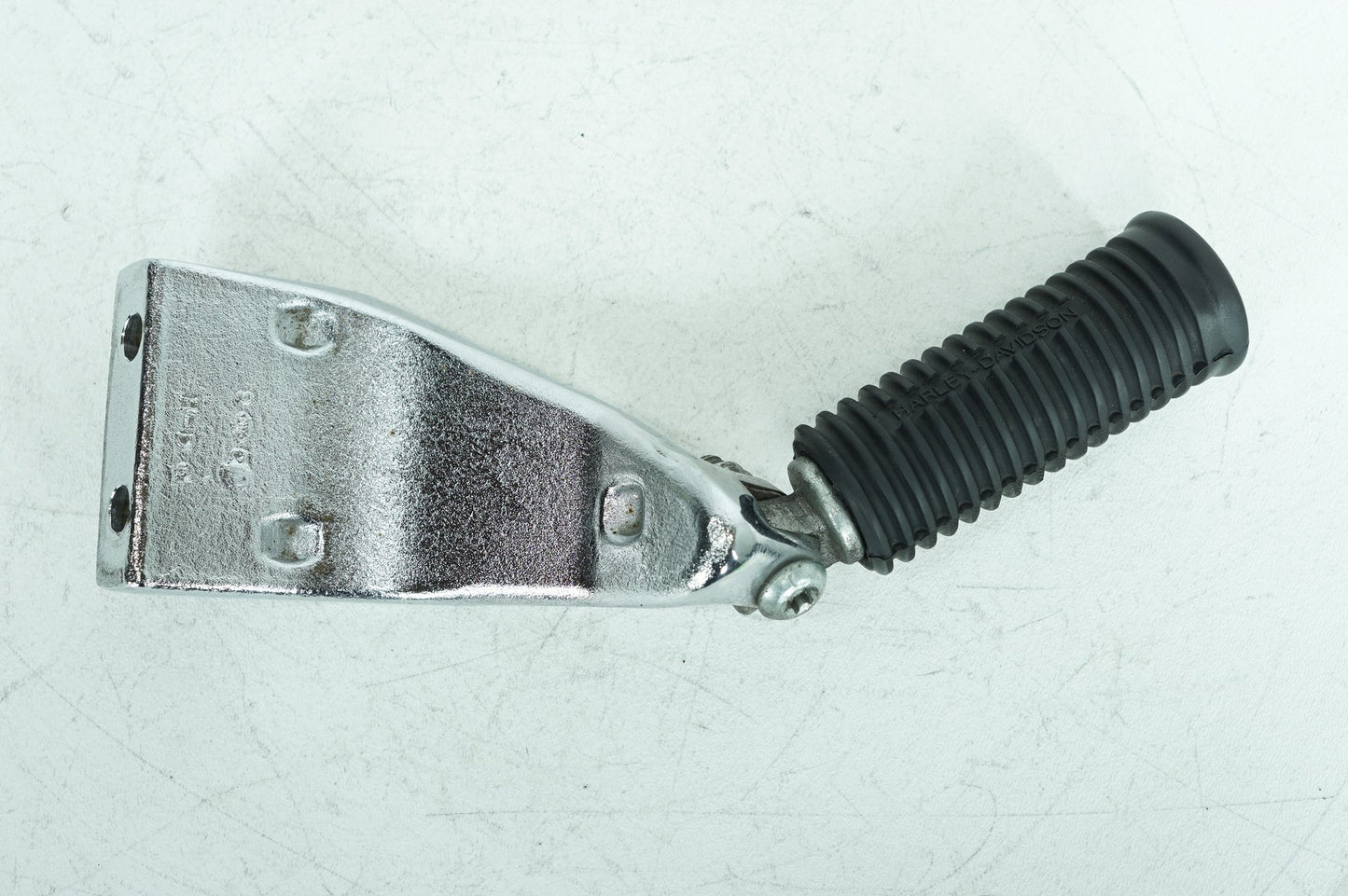 2007 - 2017 Harley-Davidson Dyna Super Glide Custom Left Foot Rest Support Bracket Peg 50639-90A