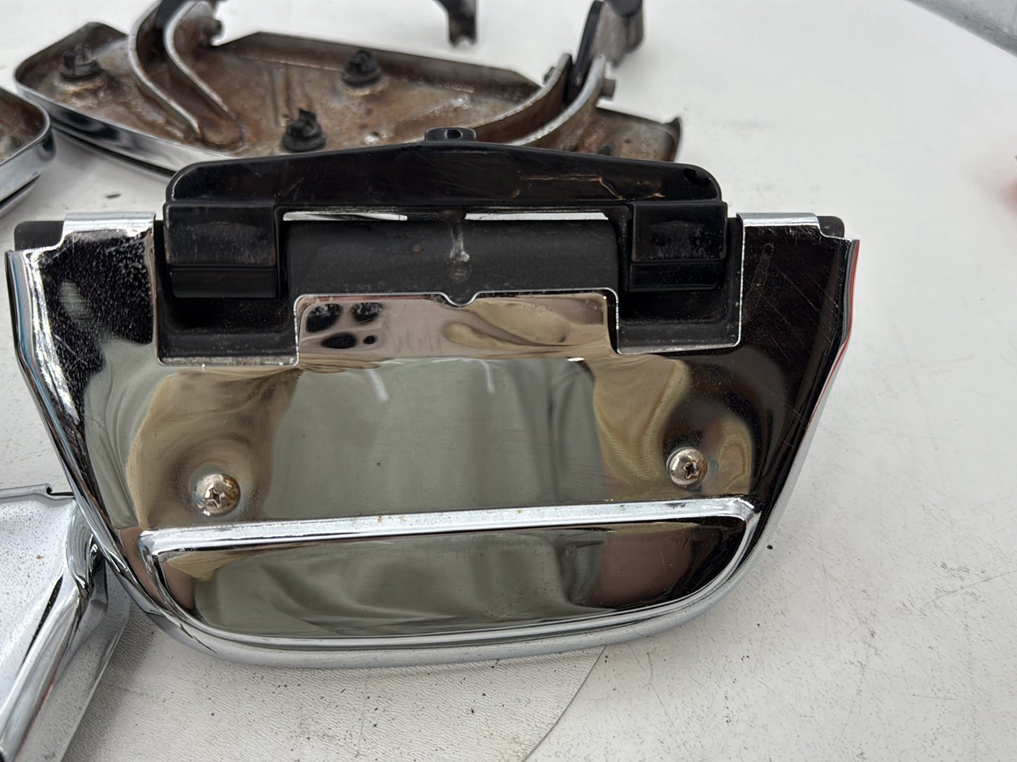 1999 - 2006 Harley-Davidson Touring Electra Glide Left Right Driver & Pass Floorboard Foot Rest 50621-79A