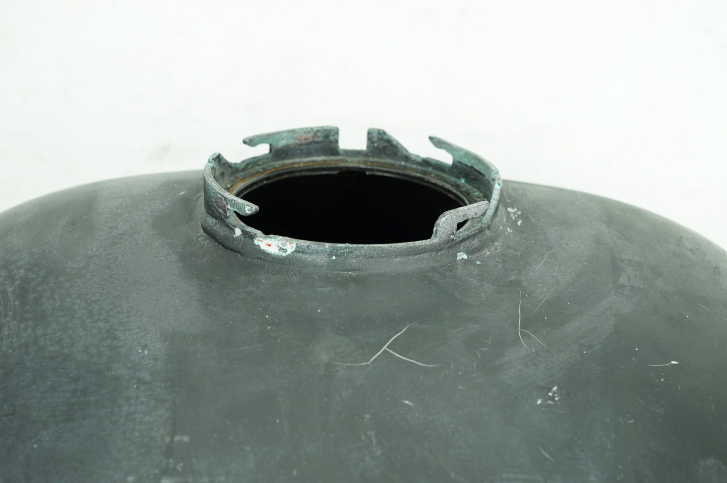 2008 - 2016 Harley-Davidson Touring Electra Glide Ultra Fuel Gas Tank Gasoline Reservoir 61356-08