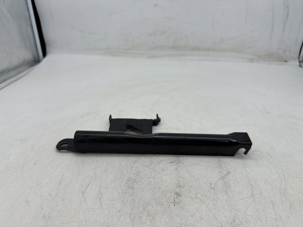 01 Harley Heritage Softail Classic FLSTC OEM Seat Bracket Mount Support Mounting