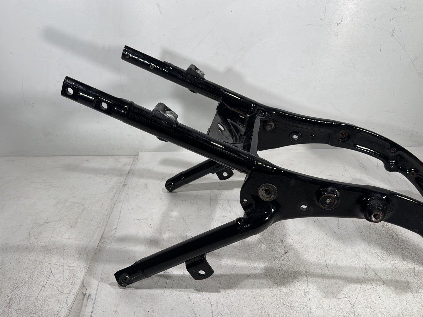 2011 Harley Street Glide Touring FLHX OEM Rear Back Sub Frame Rail Bar 48079-09BHP