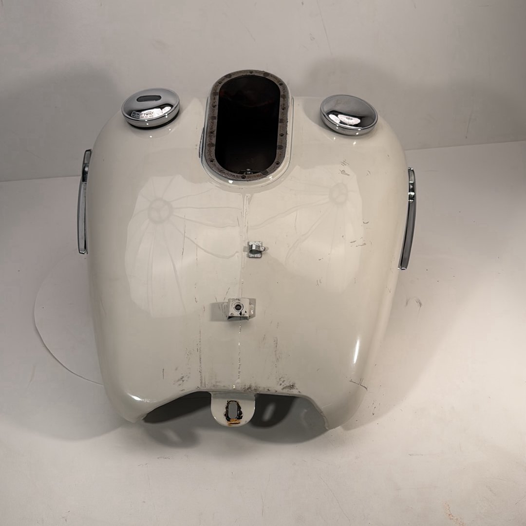 1984 - 1998 Harley-Davidson Touring Road King Police Fuel Gas Tank Gasoline Reservoir 61268-96