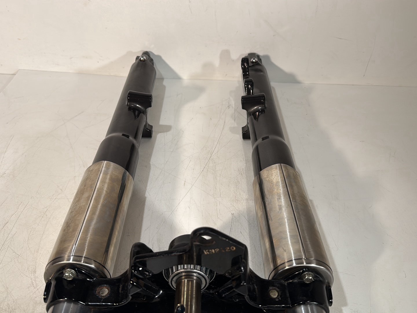 1986 - 1998 Harley-Davidson Softail Heritage Classic Front Triple Tree Set & LH RH Fork Legs Sliders 45915-86 , 56567-86B