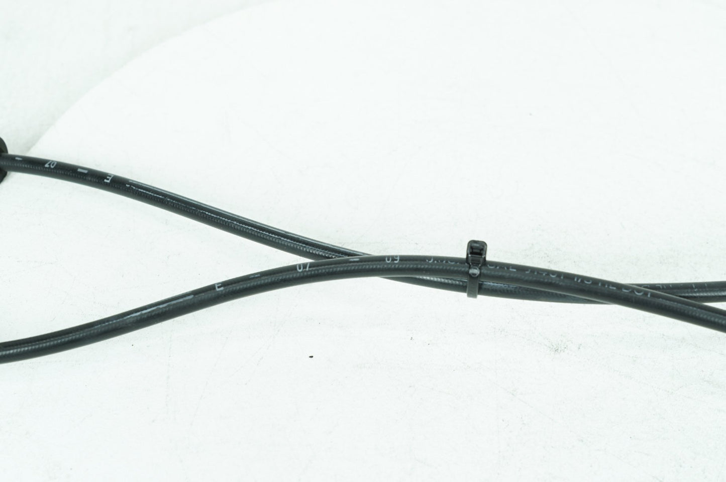 2007 - 2013 Harley-Davidson Softail Heritage Classic Front Brake Hose Line Pipe 42411-09