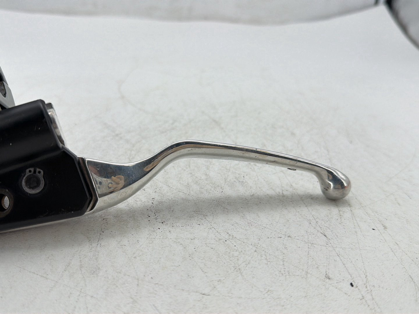 13 Harley Street Glide Touring FLHX OEM Front Right Brake Lever Master Cylinder