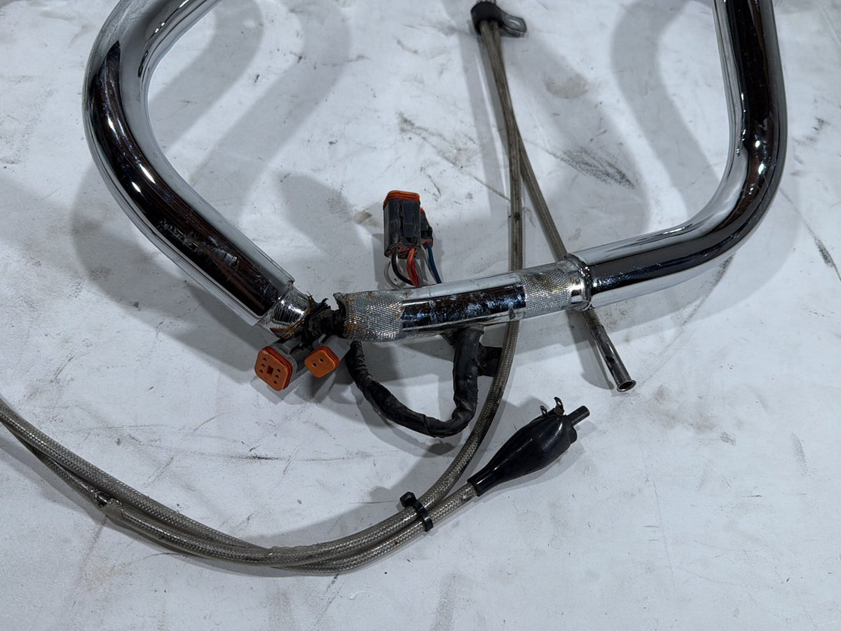 04 Harley Road King Touring Classic OEM Handlebars Left Right Switches Controls