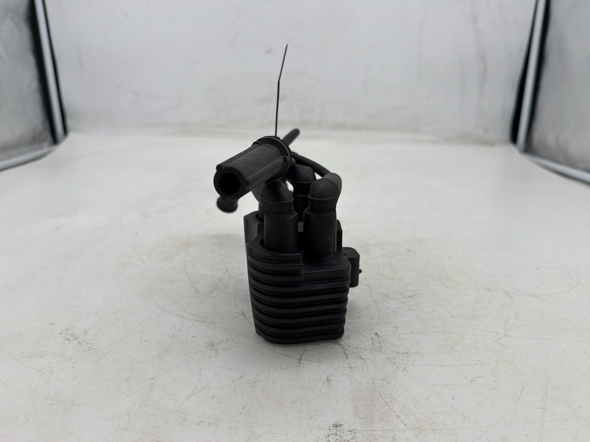 2020 Harley Softail Standard FXST OEM Ignition Coil Spark Plugs Cable